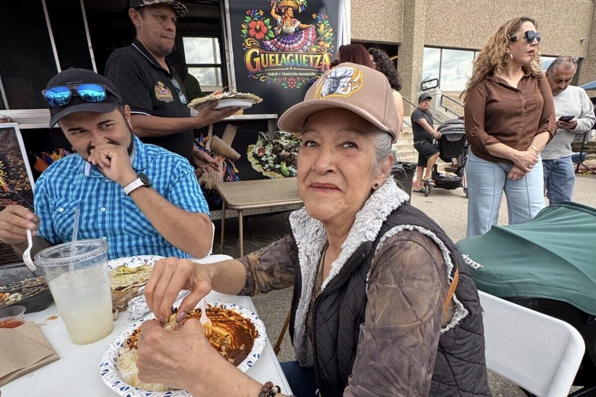 Oaxaqueños en Colorado recaban fondos