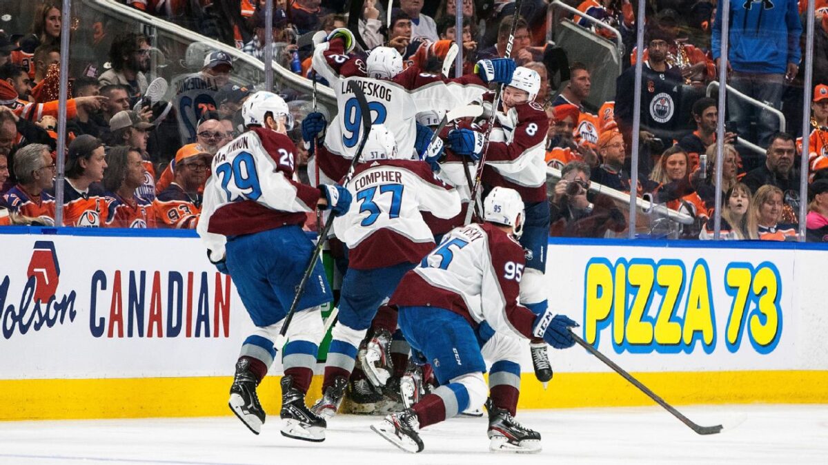 Avalanche toman ventaja en playoffs de Stanley Cup