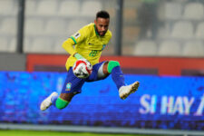 Neymar lesionado y se perdería primer partido de Brasil