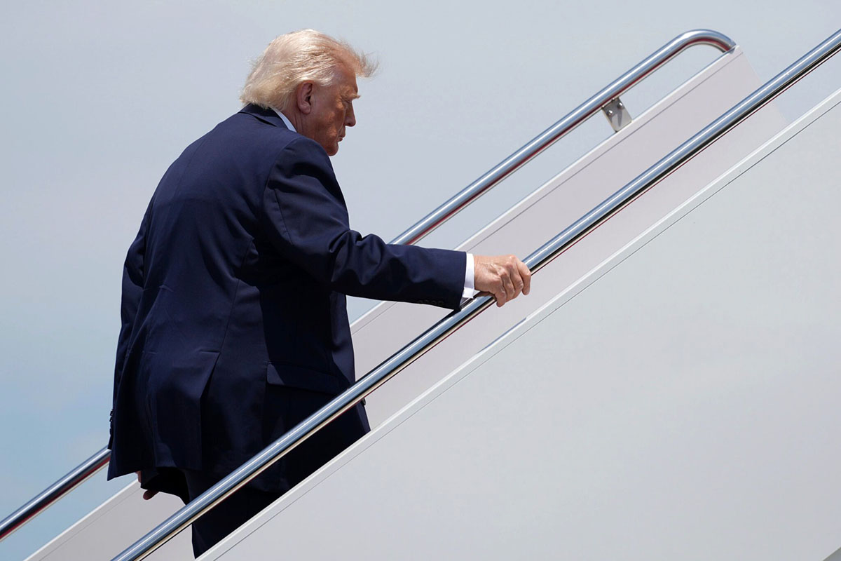 Juez bloquea veto de Trump a inmigrantes de 39 países