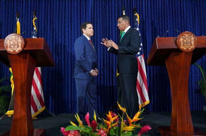 Acuerdo para recibir deportados