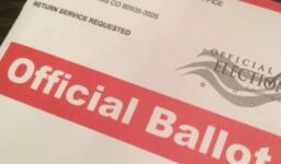 Condados en Colorado activan envío de boletas electorales