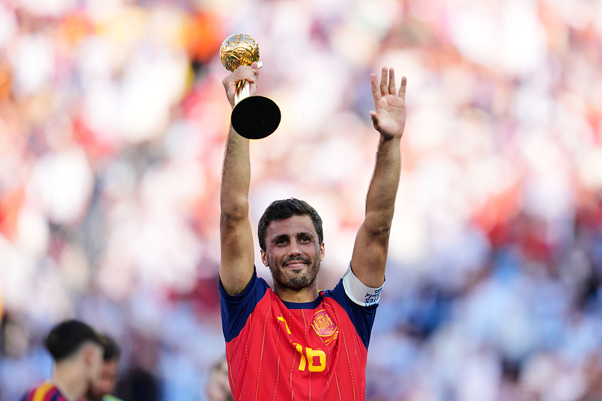 España vuelve a reinar