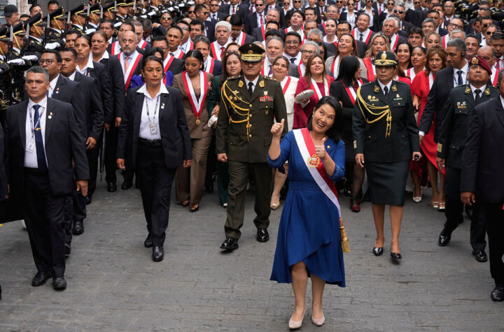 Keiko asumió presidencia de Perú