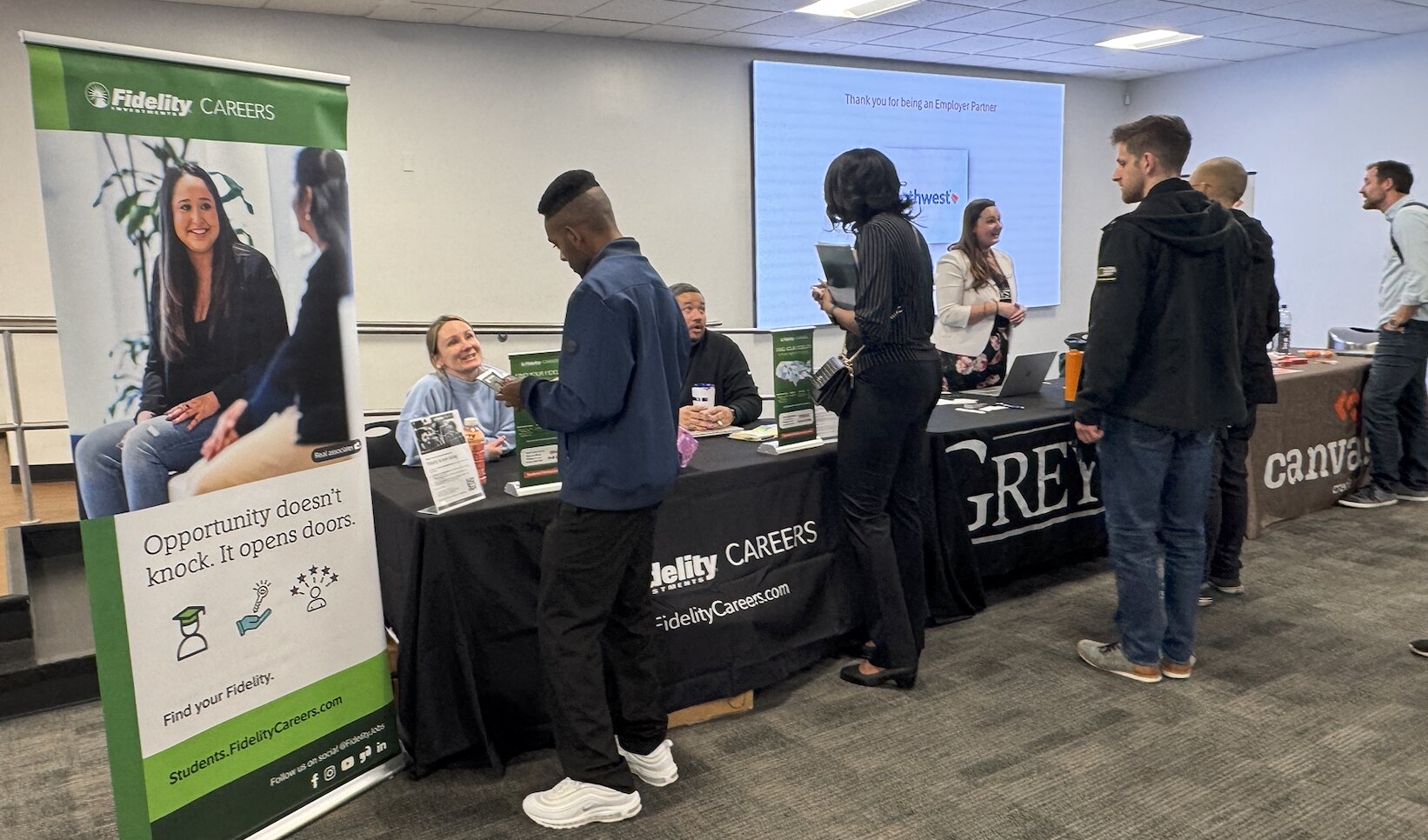 Encuentre su próximo trabajo en la Feria de Empleo en Stampede
