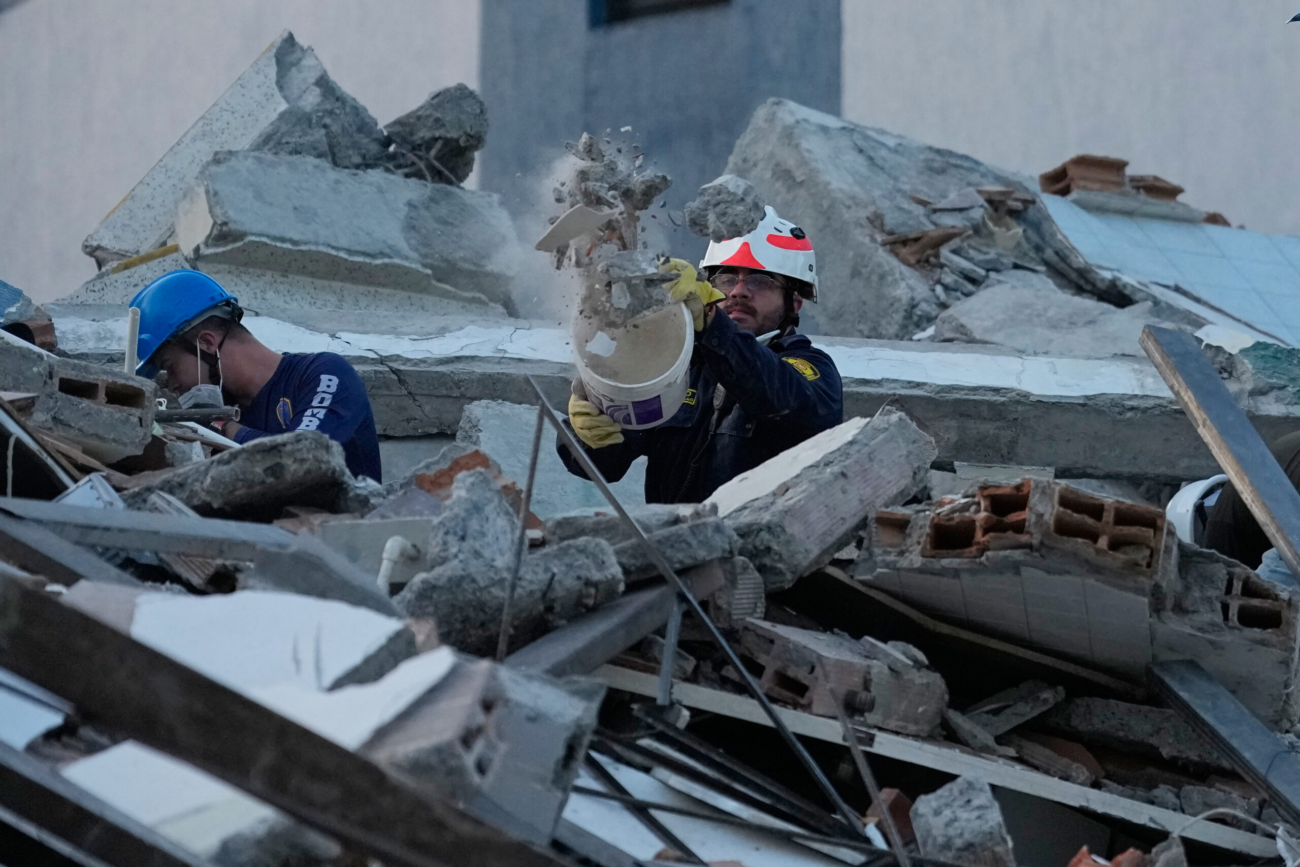 Colombia continúa buscando desaparecidos