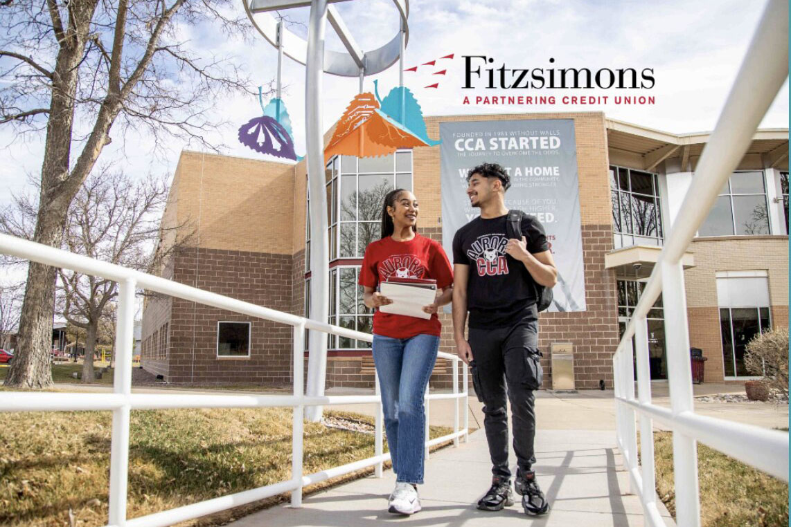 Fitzsimons Credit Union dona útiles a estudiantes de CCA