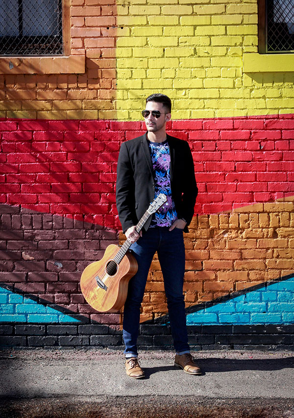 Nico Martínez le canta a Colorado