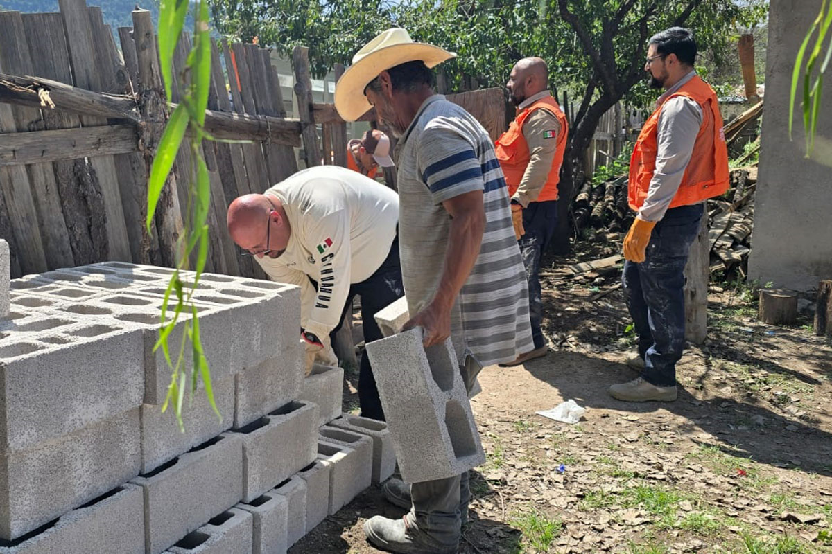 Despliegan auxilios tras devastadoras lluvias en Temósachic