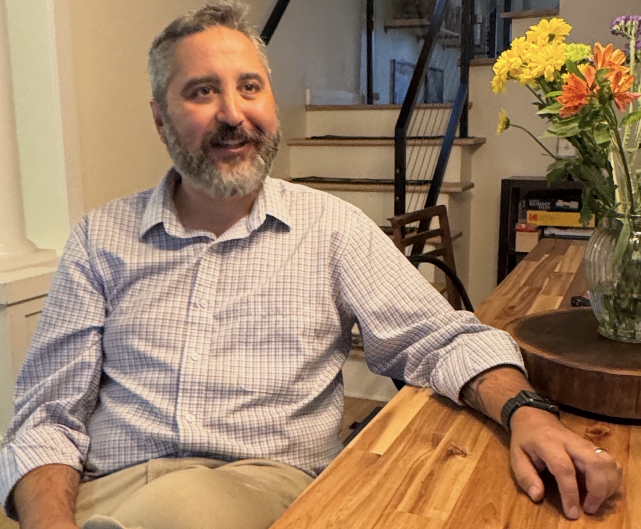 Aquiles LaGrave: “Closing schools adjusts the budget, but does not attract more children to Boulder” Aquiles LaGrave: “Cerrar escuelas ajusta el presupuesto, pero no atrae más niños a Boulder”