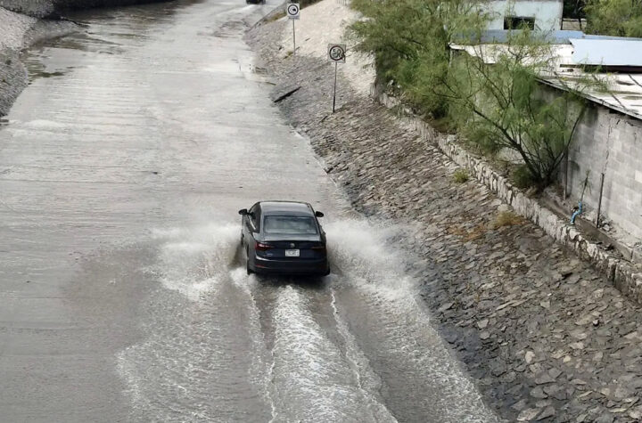 Lluvias e inundaciones provocan estragos en Ciudad Juárez