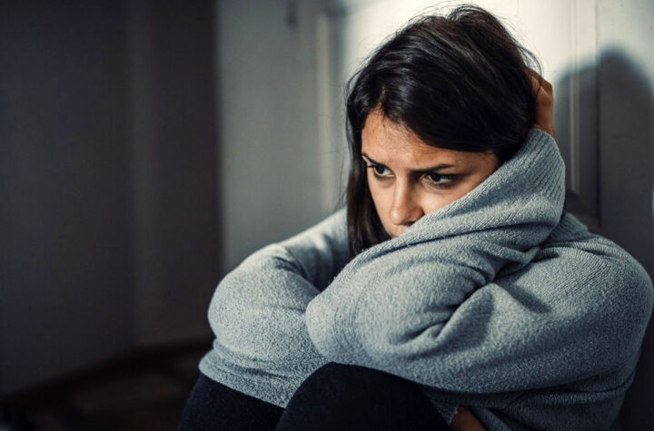 Mujeres sufren mayor impacto por deterioro de salud mental